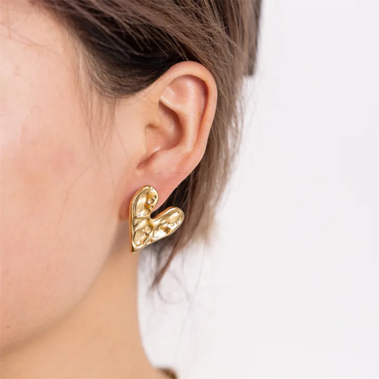 Anti tarnish small heart earrings