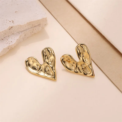 Anti tarnish small heart earrings