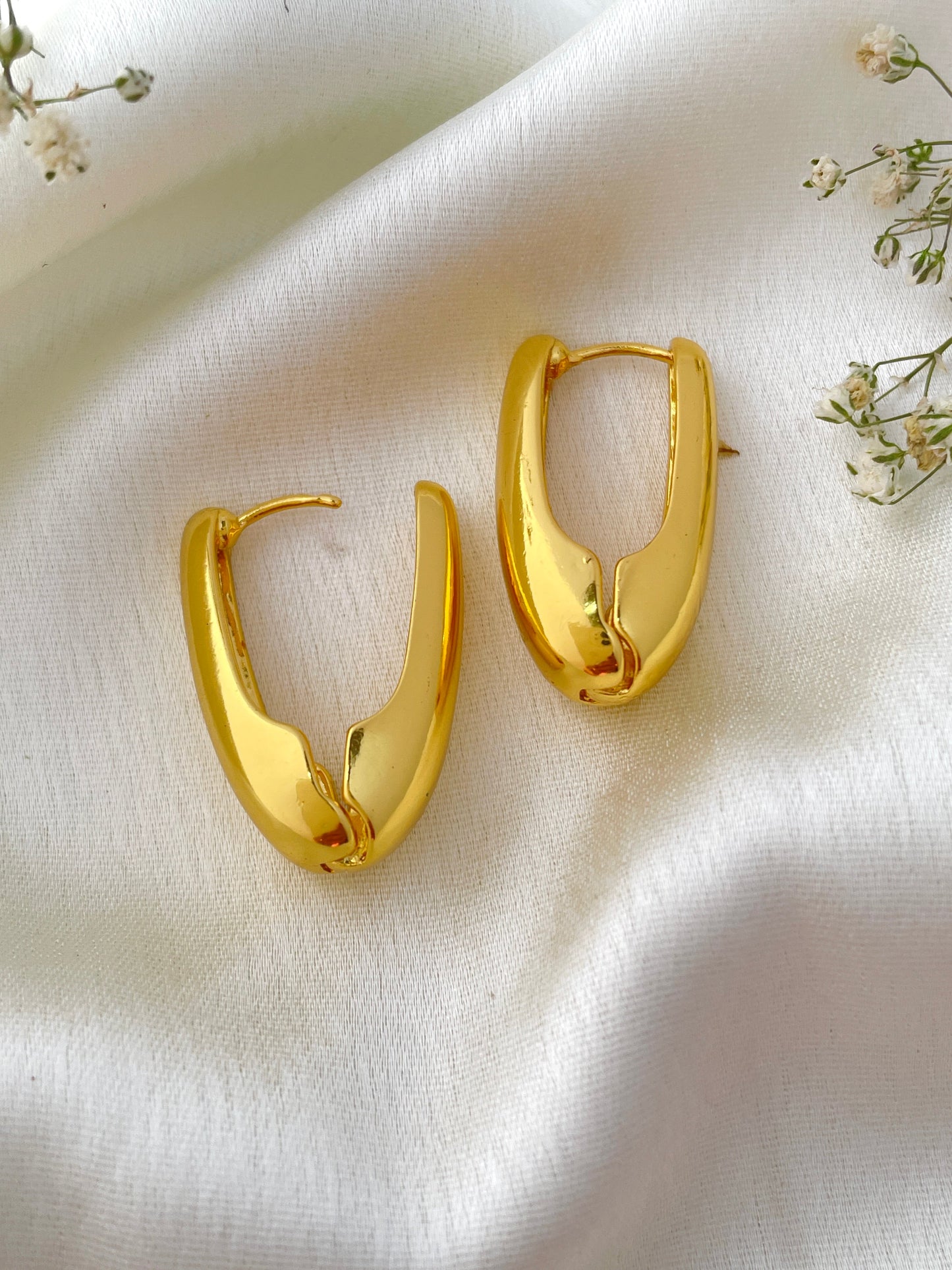 Anti-Tarnish Round Gold Hoop Earrings