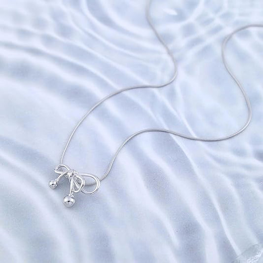 The Bow tie Pendant clavicle necklace